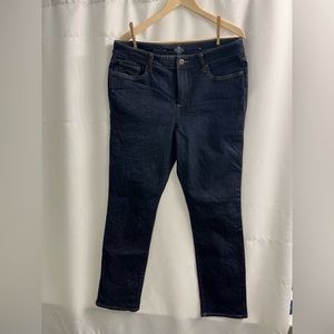 St John’s Bay. Straight Leg Jean. Size 14L